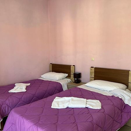 סרנדה Apartments Eri מראה חיצוני תמונה