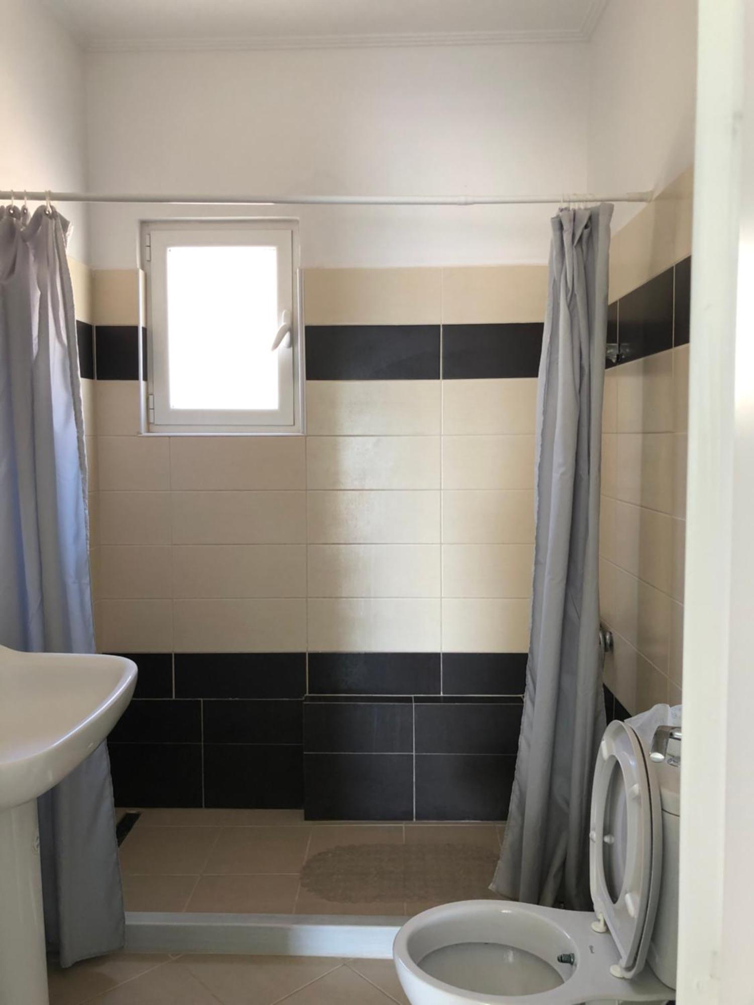 סרנדה Apartments Eri מראה חיצוני תמונה