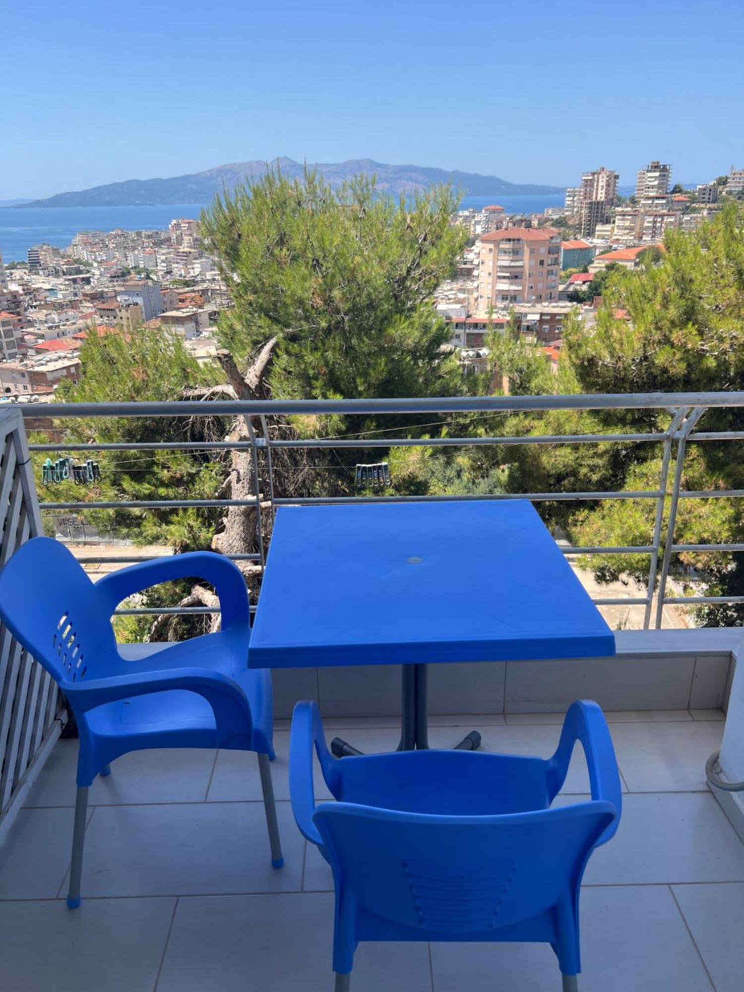 סרנדה Apartments Eri מראה חיצוני תמונה