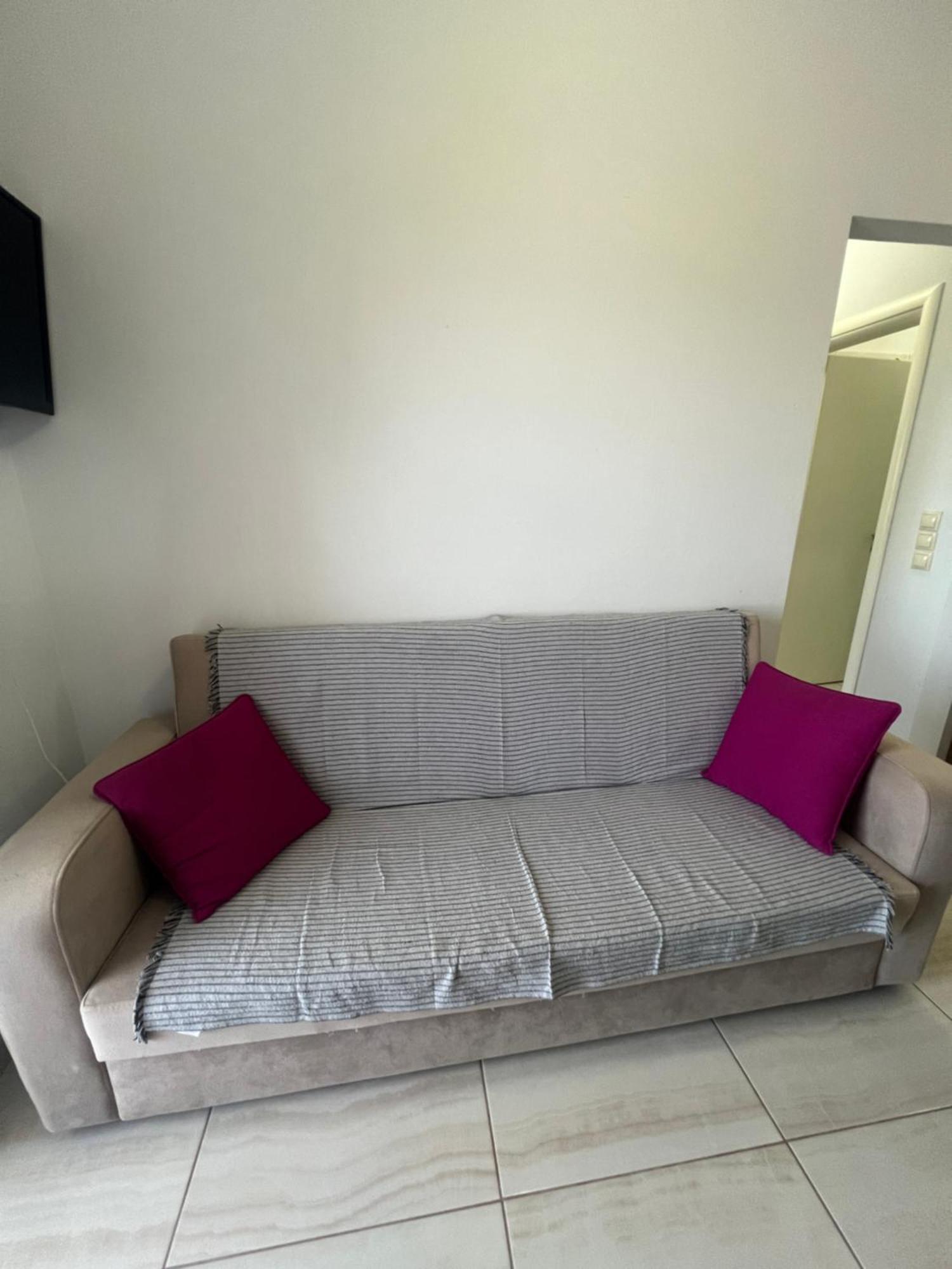 סרנדה Apartments Eri מראה חיצוני תמונה