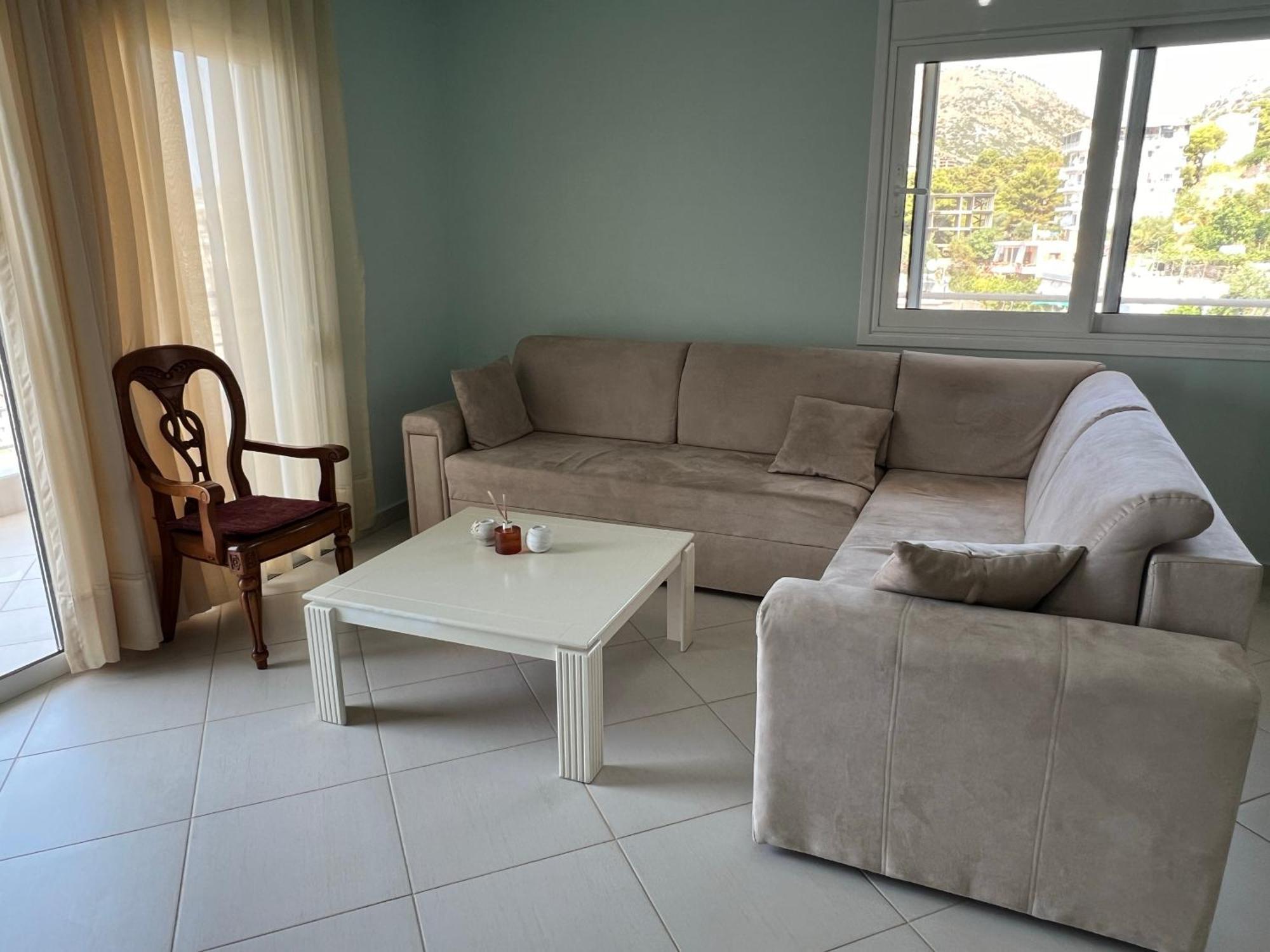 סרנדה Apartments Eri מראה חיצוני תמונה
